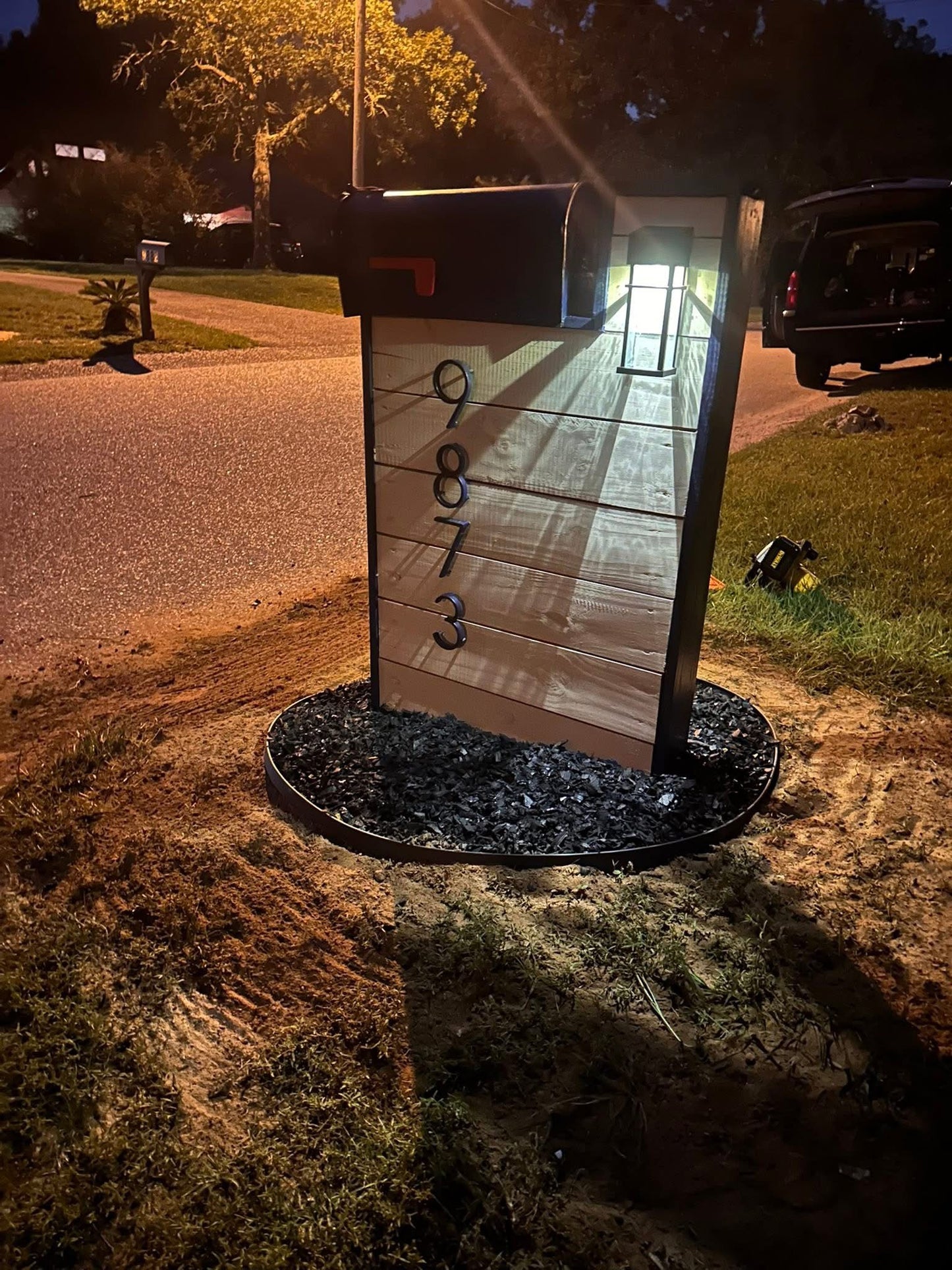 The Pine Box Mailbox